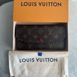 Louis Vuitton Emilie wallet
